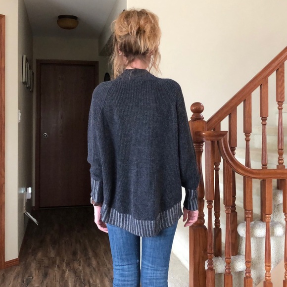 Oxygen knit sweater with neat neck line - Picture 3 of 11